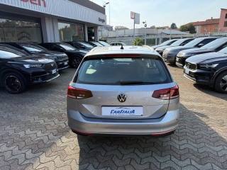 VOLKSWAGEN Passat Variant usata, con Autoradio