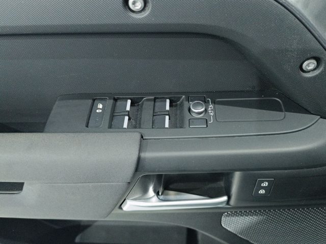 LAND ROVER Defender usata, con Sensore di pioggia