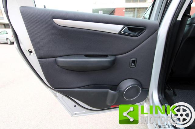 MERCEDES-BENZ B 180 usata, con Fendinebbia