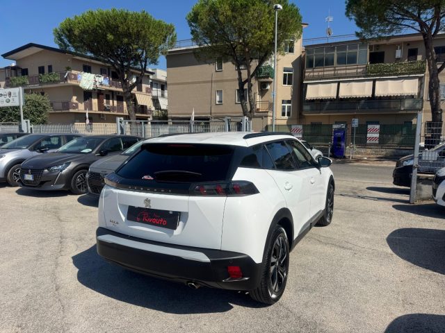 PEUGEOT 2008 usata, con Autoradio