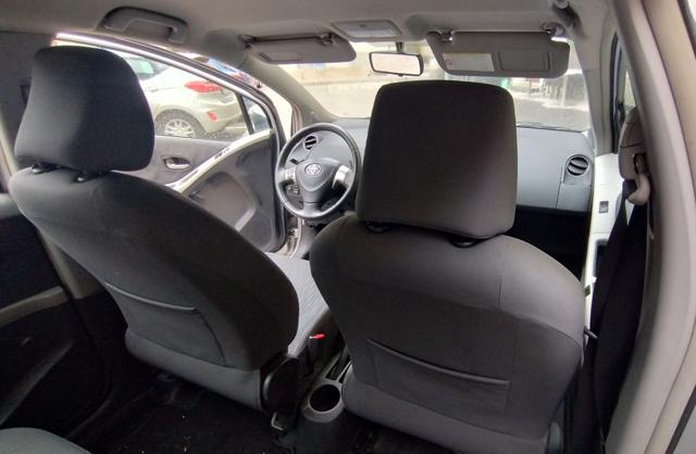 TOYOTA Yaris usata 20