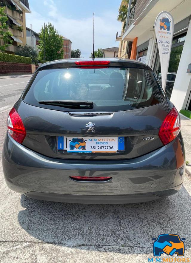 PEUGEOT 208 usata, con Autoradio