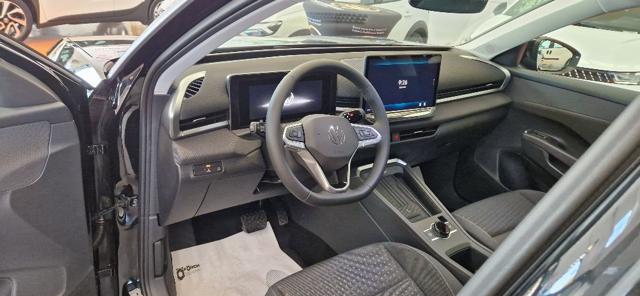 VOLKSWAGEN T-Roc usata, con Autoradio