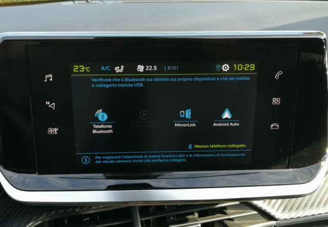 PEUGEOT 2008 usata, con Vetri oscurati