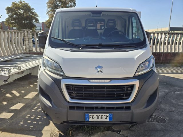 PEUGEOT Boxer usata, con Airbag