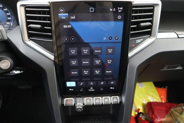 VOLKSWAGEN Amarok usata, con Autoradio