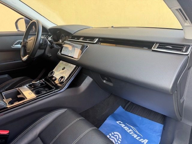 LAND ROVER Range Rover Velar usata, con Autoradio