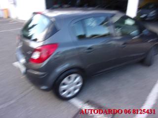 OPEL Corsa usata, con Autoradio
