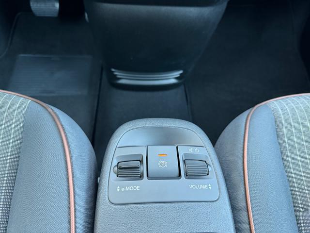 FIAT 500e usata, con Volante in pelle