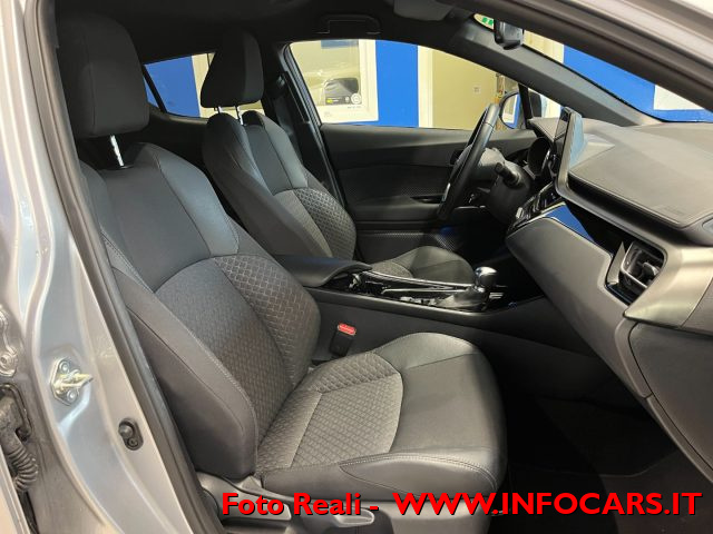 TOYOTA C-HR usata, con Autoradio