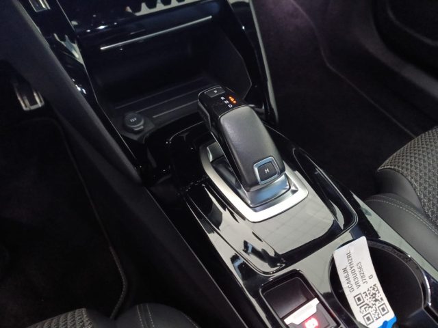 PEUGEOT 2008 usata, con Sistema di navigazione