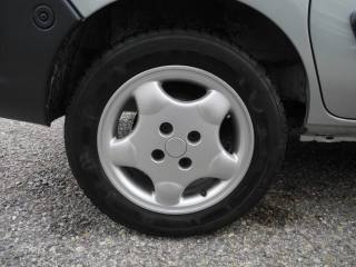 RENAULT Kangoo usata, con Pneumatici quattro stagioni