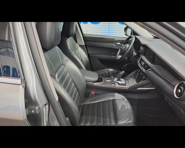 ALFA ROMEO Stelvio usata 19
