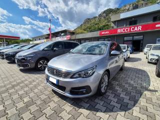PEUGEOT 308 usata, con Airbag