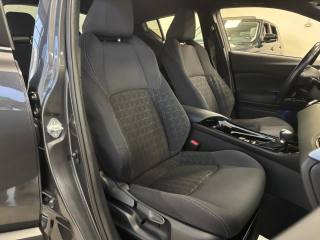 TOYOTA C-HR usata, con Controllo automatico clima