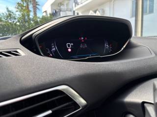 PEUGEOT 3008 usata, con USB