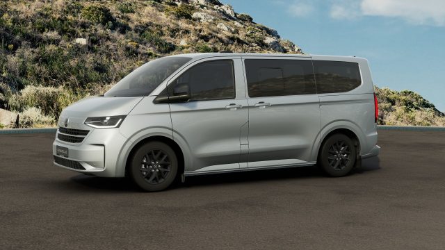 VOLKSWAGEN Caravelle usata, con Autoradio