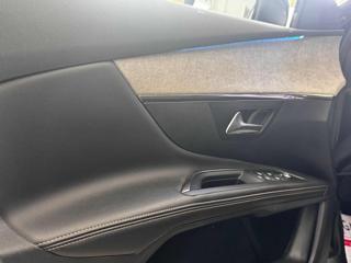 PEUGEOT 5008 usata, con Sensori di parcheggio posteriori
