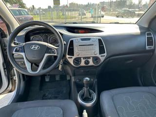 HYUNDAI i20 usata, con Airbag testa