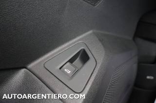VOLKSWAGEN Touareg usata, con Luci diurne LED