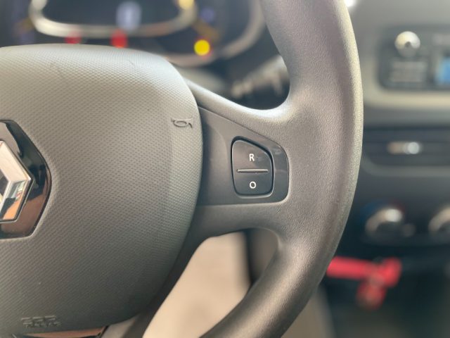 RENAULT Clio usata, con Bluetooth