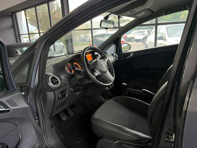 OPEL Corsa usata, con Autoradio