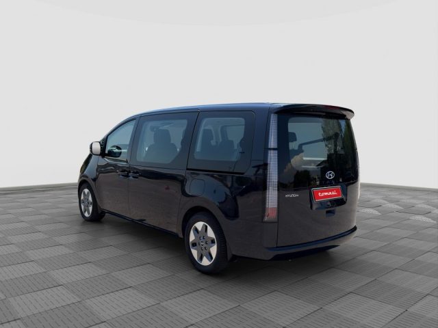 HYUNDAI Staria usata 2