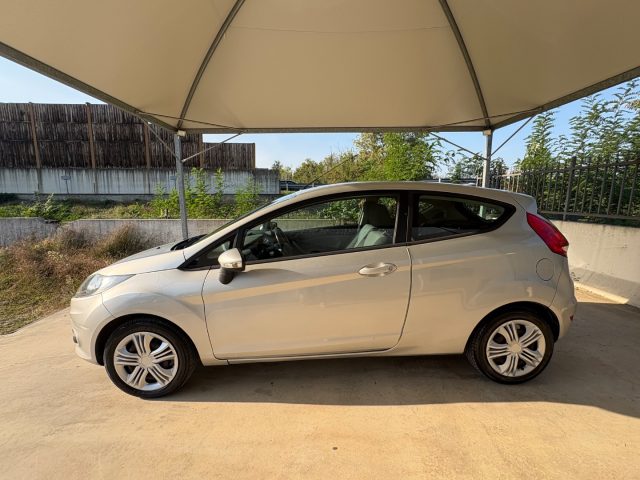 FORD Fiesta usata, con Autoradio
