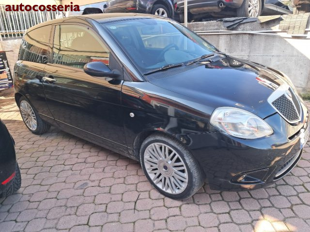 LANCIA Ypsilon usata, con ABS