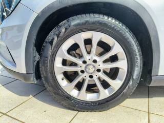 MERCEDES-BENZ GLA 180 usata, con ESP