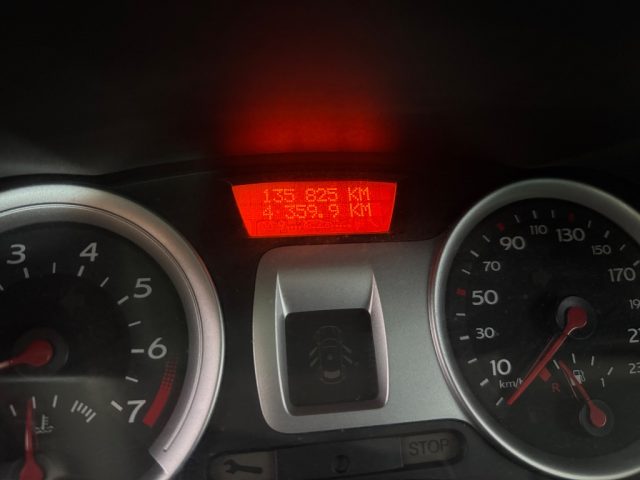 RENAULT Clio usata 14