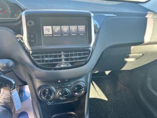 PEUGEOT 208 usata, con Boardcomputer