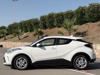 TOYOTA C-HR usata, con Autoradio