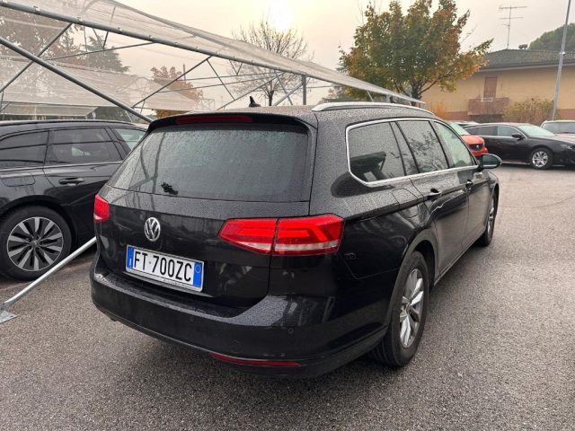 VOLKSWAGEN Passat usata, con Airbag