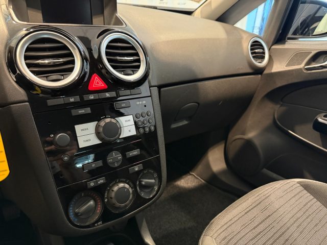 OPEL Corsa usata, con ESP