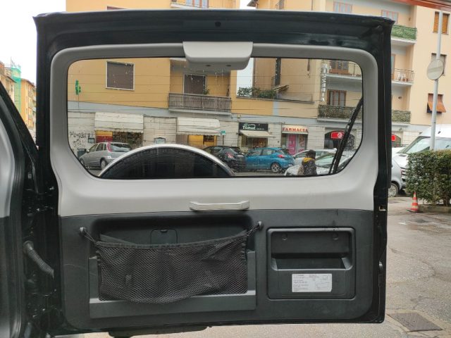 MITSUBISHI Pajero usata, con Lettore CD