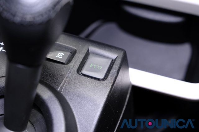 RENAULT Twingo usata 28
