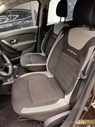 DACIA Sandero usata, con Specchietti laterali elettrici