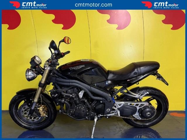 TRIUMPH Speed Triple 1050 usata 2