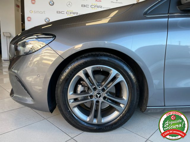 MERCEDES-BENZ B 180 usata, con Volante in pelle