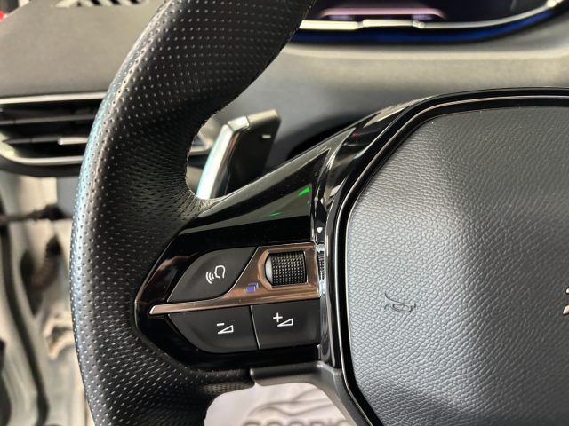 PEUGEOT 3008 usata, con Volante multifunzione