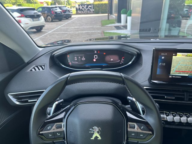 PEUGEOT 5008 usata, con Boardcomputer