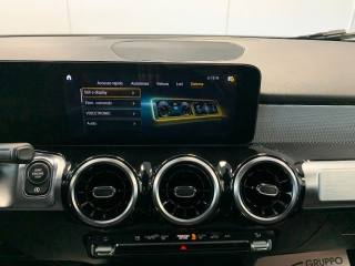 MERCEDES-BENZ GLB 180 usata, con Touch screen