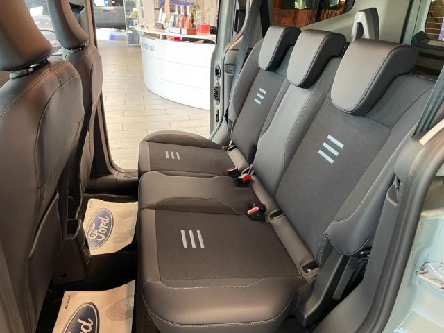 FORD Tourneo Courier usata, con Volante in pelle