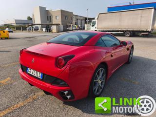 FERRARI California usata, con Sensori di parcheggio posteriori