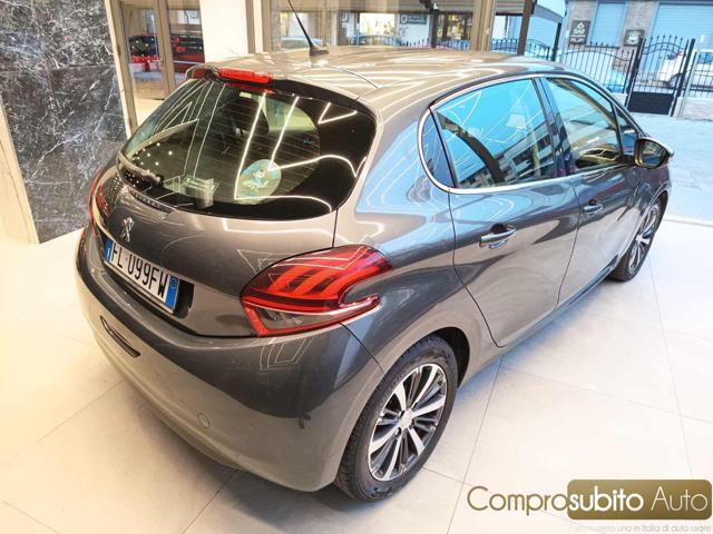 PEUGEOT 208 usata, con Alzacristalli elettrici