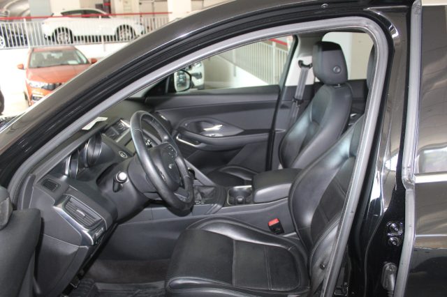 JAGUAR E-Pace usata, con Boardcomputer