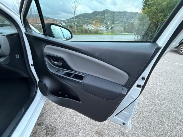 TOYOTA Yaris usata, con Frenata d