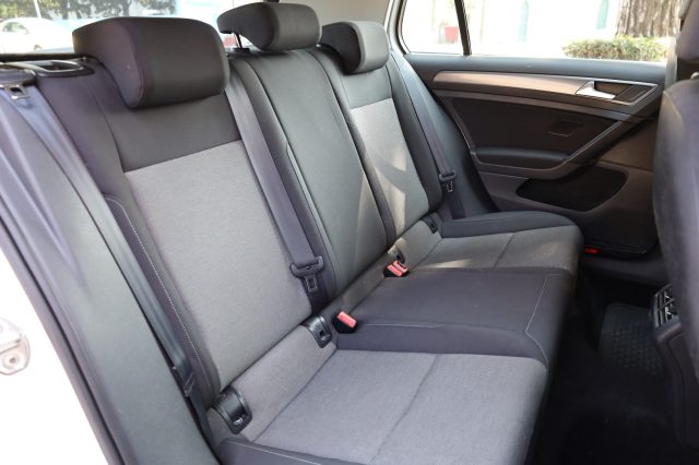 VOLKSWAGEN Golf usata 66