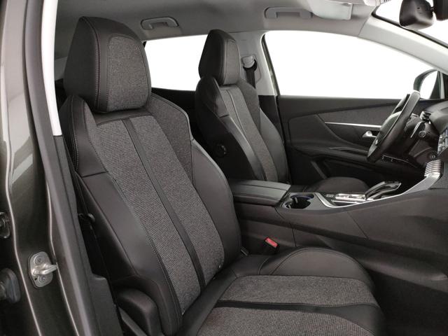 PEUGEOT 3008 usata, con Boardcomputer
